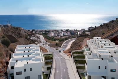 Stadthäuser mit Blick auf das Mittelmeer in Rincon de la...