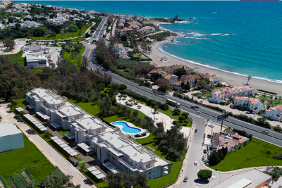 Ny lägenhet i Casares strand, mellan Estepona och Sotogr...